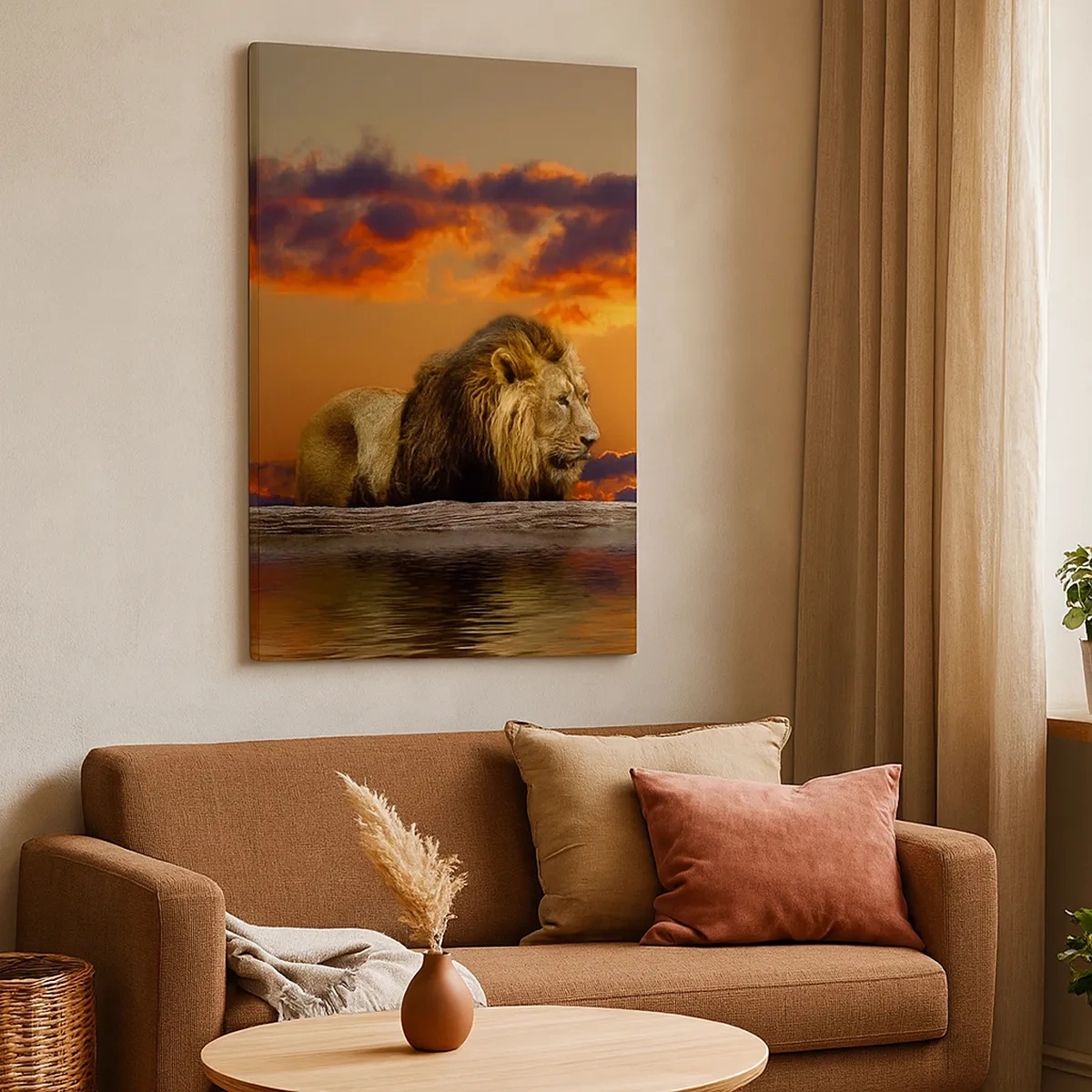 Quadro su tela - Stampe su Tela - Un leone riposa in riva all'acqua al tramonto, con un cielo spettacolare. - 50x70cm - Il re della natura - Decorazione murale moderna per soggiorno e camera da letto ARTTOR