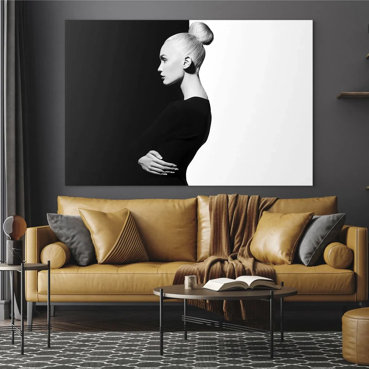 Quadro su vetro - Ritratto in bianco e nero di una donna con un elegante chignon - 120x80cm - Semplicemente donna - Decorazione murale moderna per soggiorno e camera da letto ARTTOR