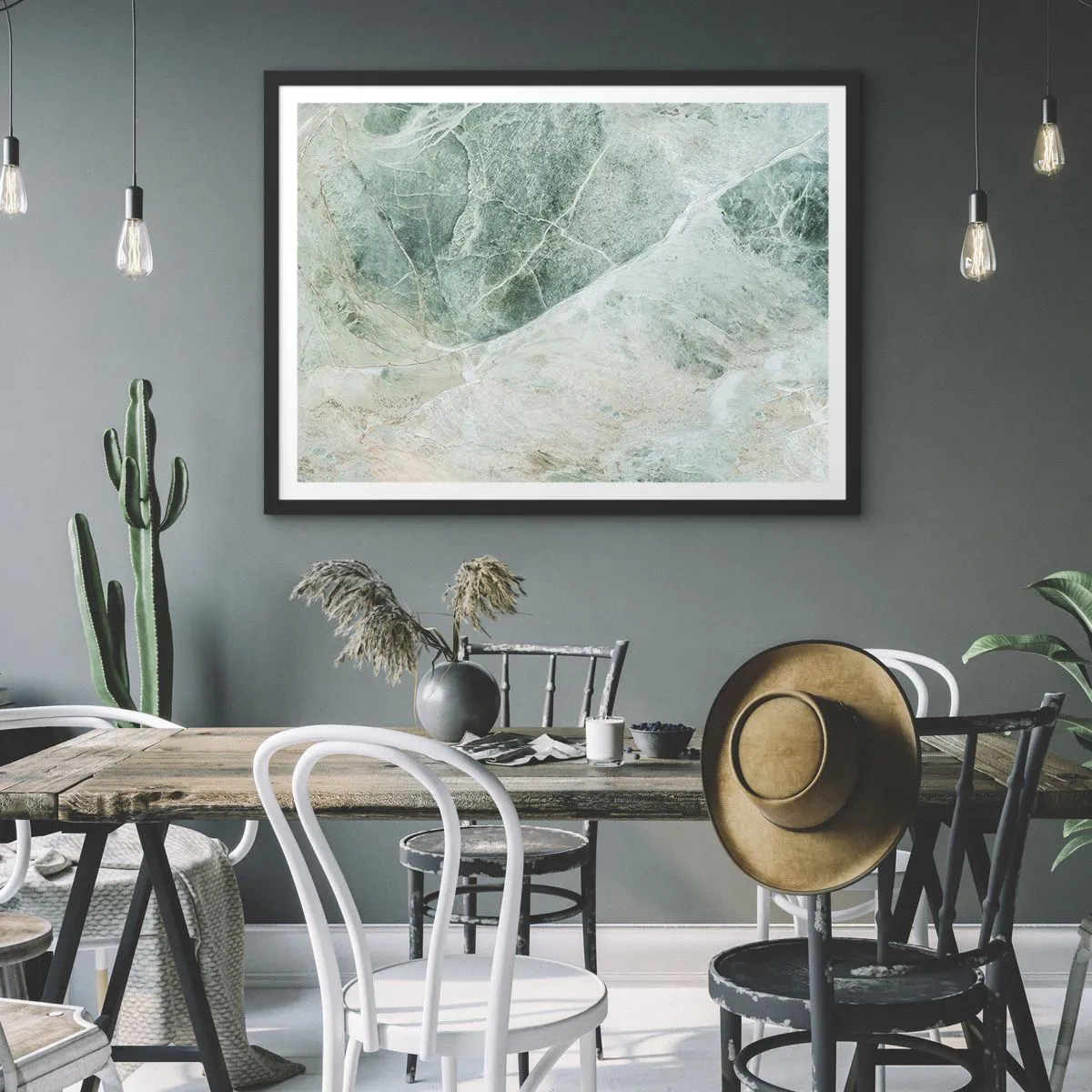 Poster in cornice nera - Marmo verde con delicate venature bianche - 100x70cm - Il freddo nobile della pietra - Decorazione murale moderna per soggiorno e camera da letto ARTTOR