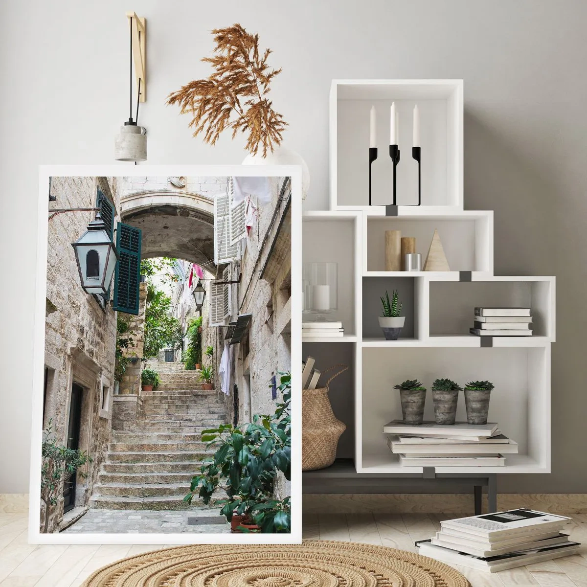 Poster - Una pittoresca strada in pietra con scale e vegetazione - 50x70cm - Angolo affascinante - Decorazione murale moderna per soggiorno e camera da letto ARTTOR