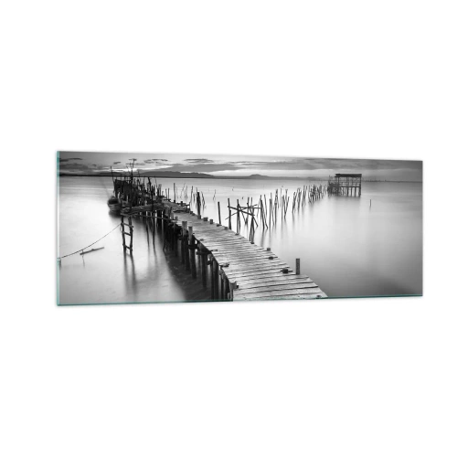 Quadro su vetro - Un molo di legno su un lago calmo in tonalità di grigio - 140x50cm - La pace della riva dimenticata - Decorazione murale moderna per soggiorno e camera da letto ARTTOR