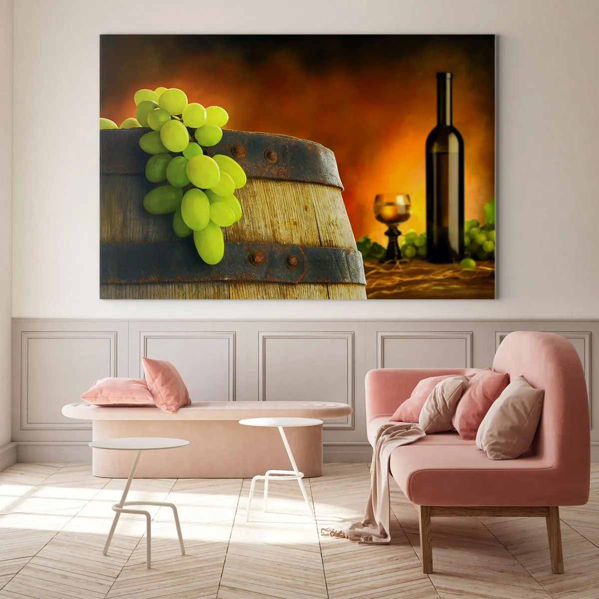 Quadro su vetro - Uva su una botte in un ambiente rustico con vino sullo sfondo - 120x80cm - Natura morta con bottiglia di vino e acini d'uva - Decorazione murale moderna per soggiorno e camera da letto ARTTOR