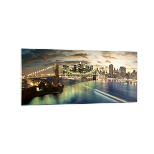 Quadro su vetro - Un ponte illuminato con la città sullo sfondo, con luci riflesse nell'acqua. - 120x50cm - Il cielo luminoso sopra Manhattan - Decorazione murale moderna per soggiorno e camera da letto ARTTOR