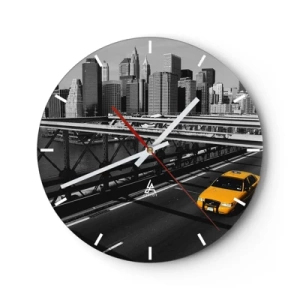 Orologio da parete - Orologio in Vetro - Un taxi giallo su uno sfondo urbano bianco e nero - 30x30cm - Il colore della grande città - Decorazione murale moderna per soggiorno, cucina e camera da letto ARTTOR
