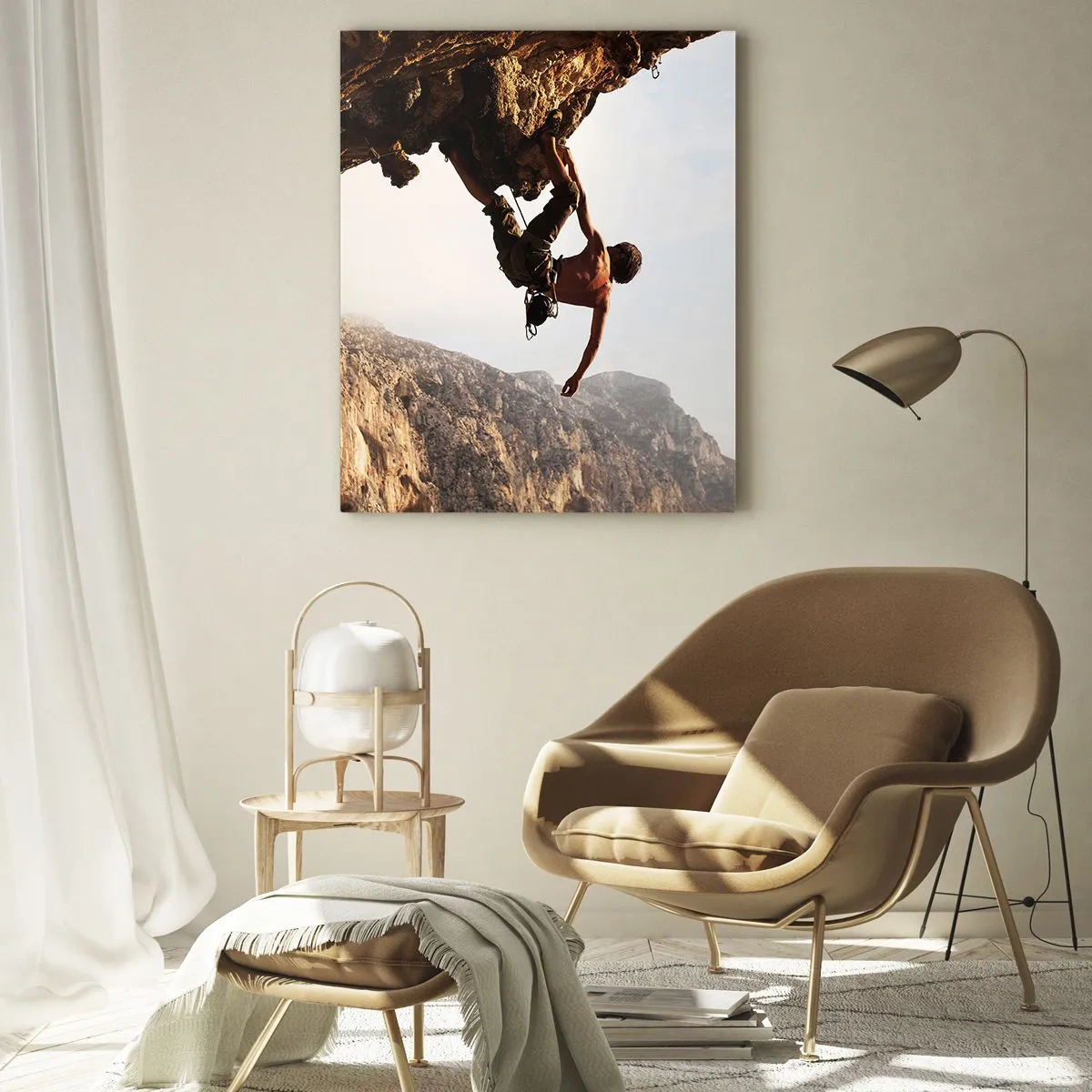 Quadro su vetro - Uno scalatore su una ripida scogliera in montagna sotto il sole - 80x120cm - Il mondo ristretto in una mano sul bordo del masso - Decorazione murale moderna per soggiorno e camera da letto ARTTOR