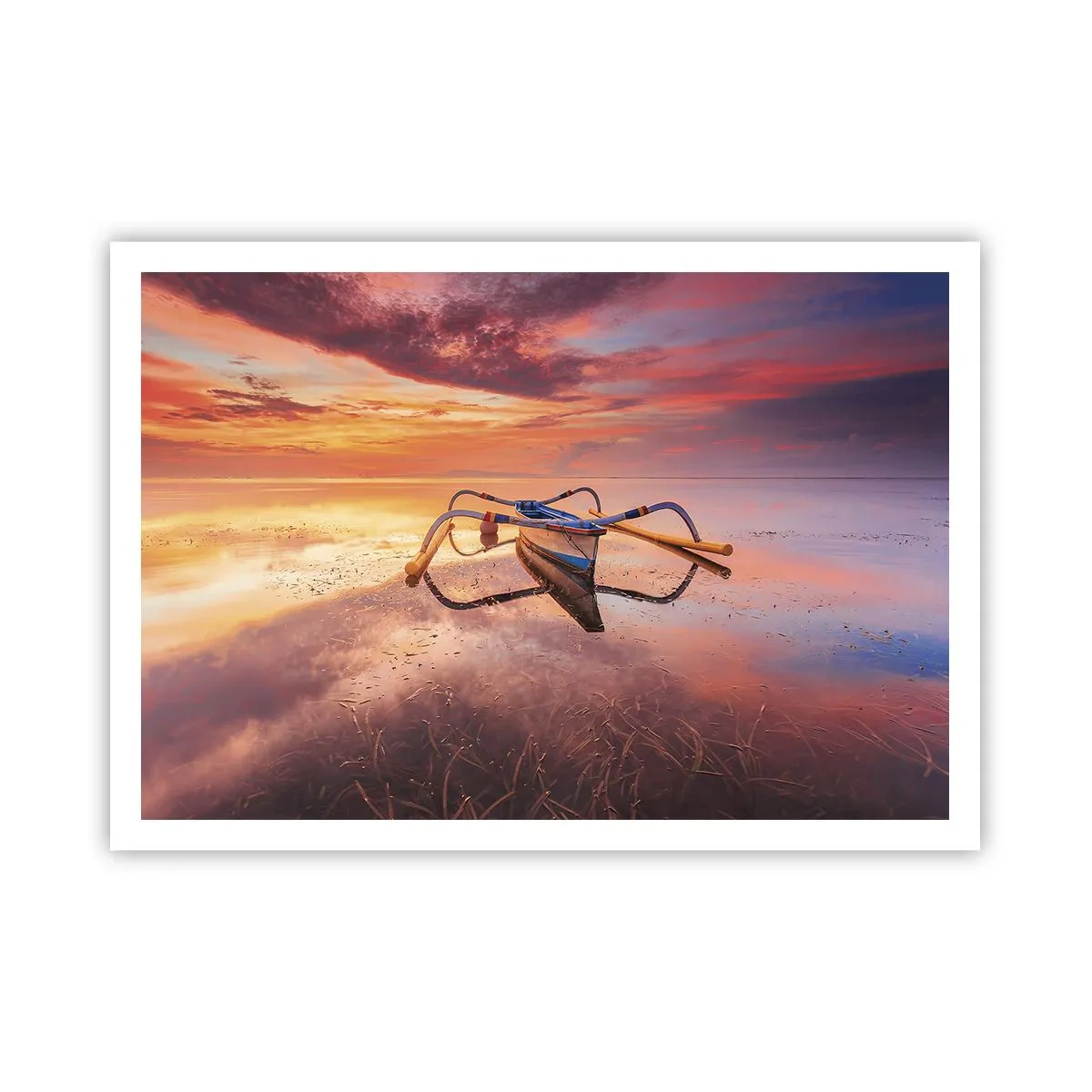 Poster - Una barca in acque calme al tramonto - 100x70cm - La pace della sera tropicale - Decorazione murale moderna per soggiorno e camera da letto ARTTOR