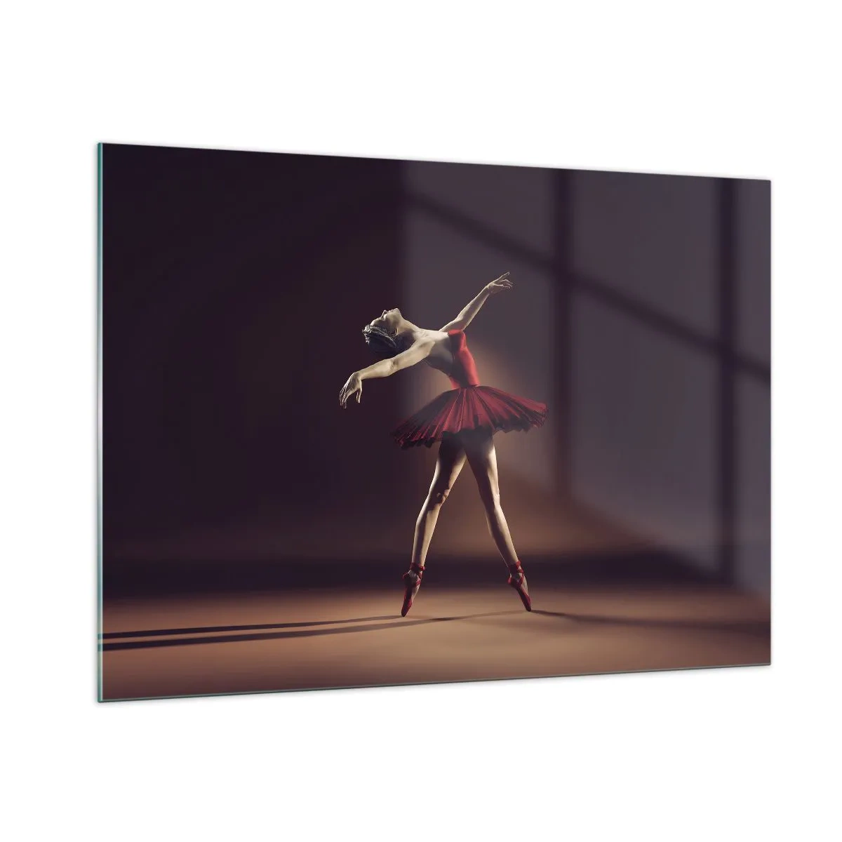 Quadro su vetro - Una ballerina in un abito rosso in una posa dinamica - 100x70cm - Prima ballerina - Decorazione murale moderna per soggiorno e camera da letto ARTTOR