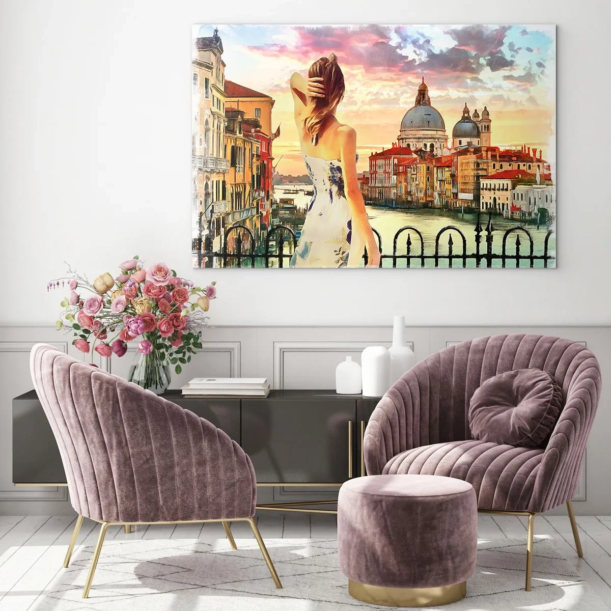 Quadro su vetro - Una donna ammira il panorama di Venezia al tramonto. - 100x70cm - Se un'avventura allora solo a... - Decorazione murale moderna per soggiorno e camera da letto ARTTOR