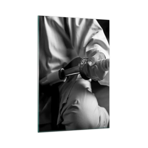 Quadro su vetro - Un samurai in kimono che impugna una katana in bianco e nero. - 80x120cm - L'anima del guerriero - Decorazione murale moderna per soggiorno e camera da letto ARTTOR