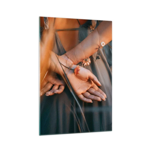 Quadro su vetro - Mani sensuali con fiori in un ambiente naturale - 70x100cm - Legata alla natura - Decorazione murale moderna per soggiorno e camera da letto ARTTOR