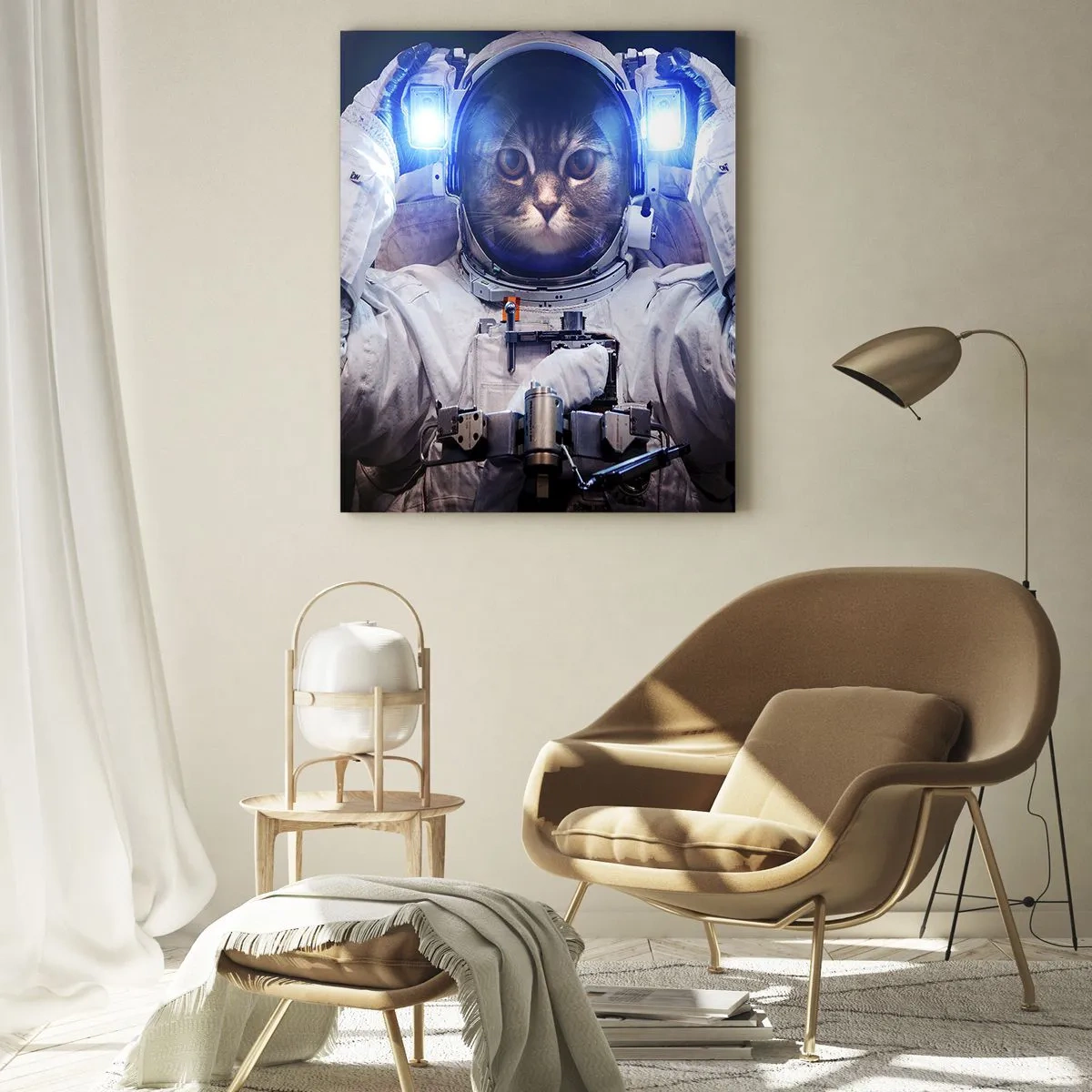 Quadro su vetro - Un gatto in tuta da astronauta con la Terra sullo sfondo e una luce intensa. - 70x100cm - Houston, avete un problema - Decorazione murale moderna per soggiorno e camera da letto ARTTOR