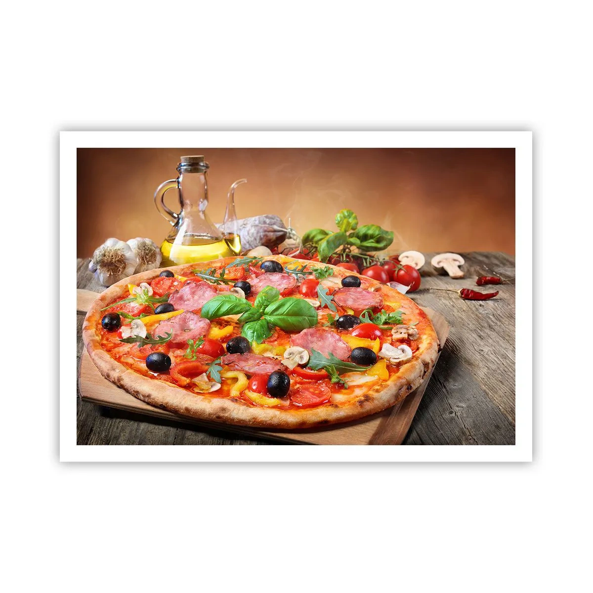 Poster - Pizza appetitosa su un tavolo di legno con condimenti - 100x70cm - Con gusto veramente italiano - Decorazione murale moderna per soggiorno e camera da letto ARTTOR