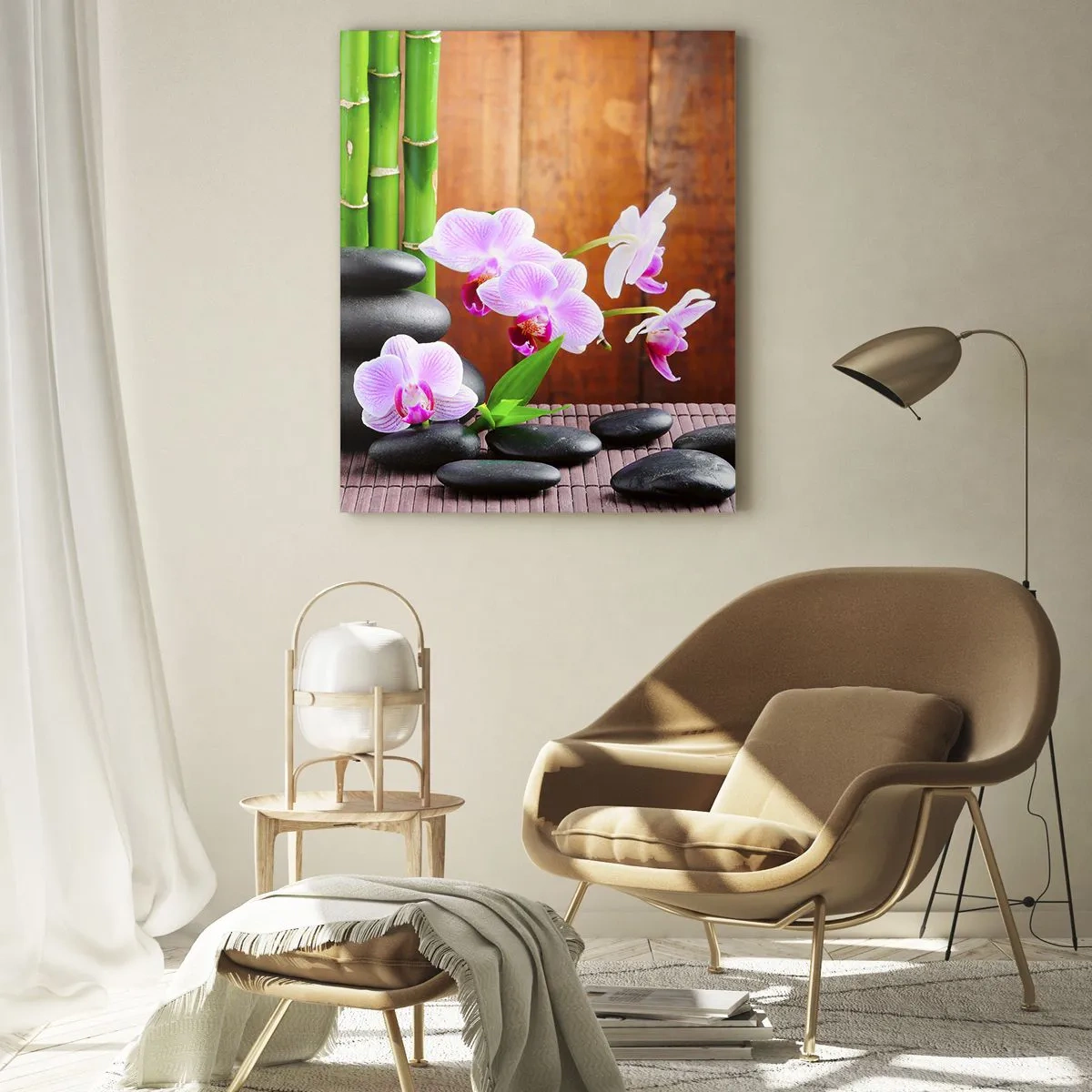Quadro su vetro - Orchidee rosa, bambù e pietre nere contro una parete di legno - 50x70cm - Scopri i piaceri dell'oriente - Decorazione murale moderna per soggiorno e camera da letto ARTTOR
