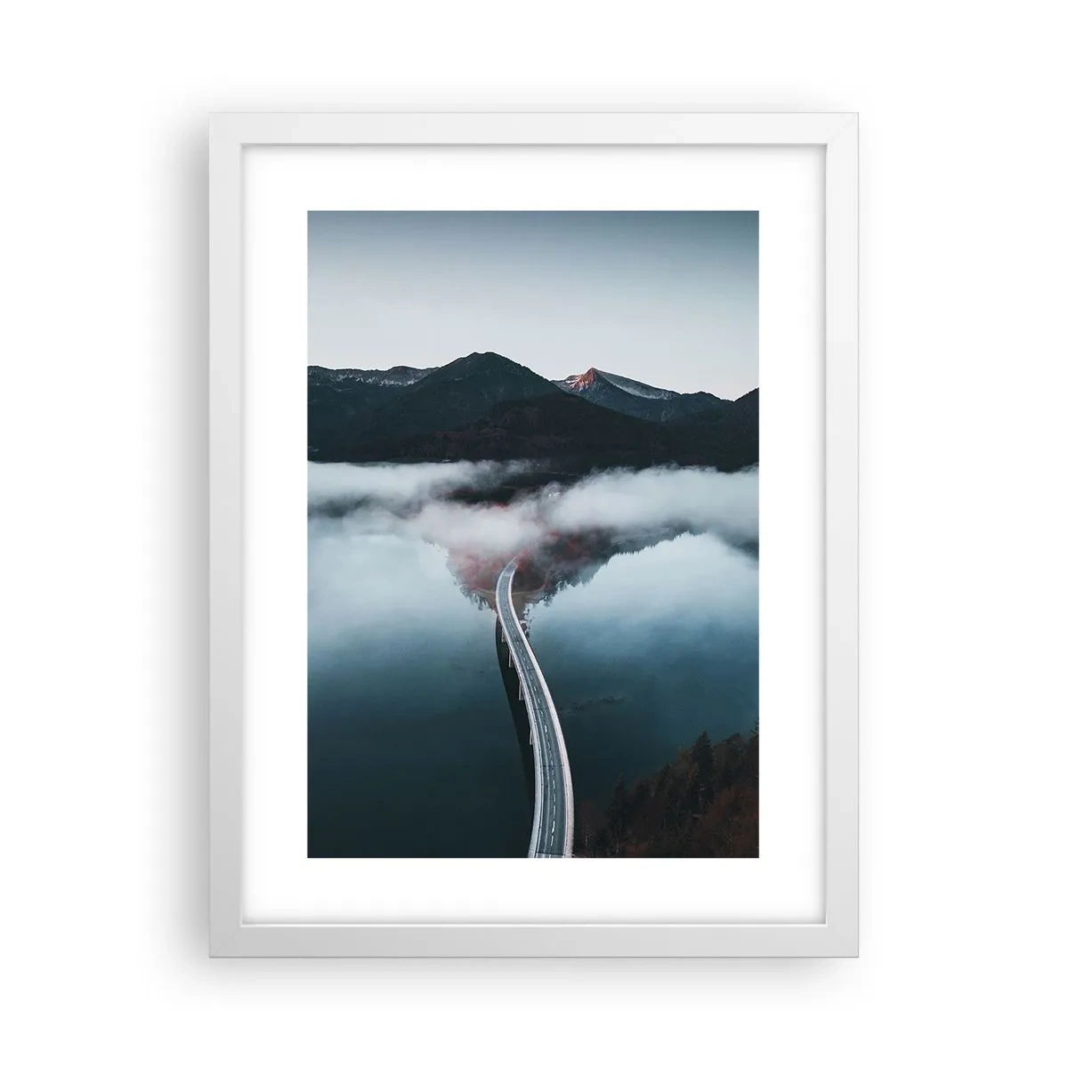 Poster in cornice bianca - Sull'acqua liscia come uno specchio - 30x40 cm