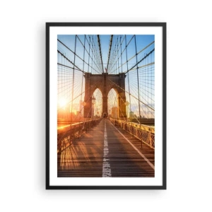 Poster in cornice nera - Il ponte di Brooklyn illuminato dai raggi del sole nascente - 50x70cm - Sul ponte d'oro - Decorazione murale moderna per soggiorno e camera da letto ARTTOR