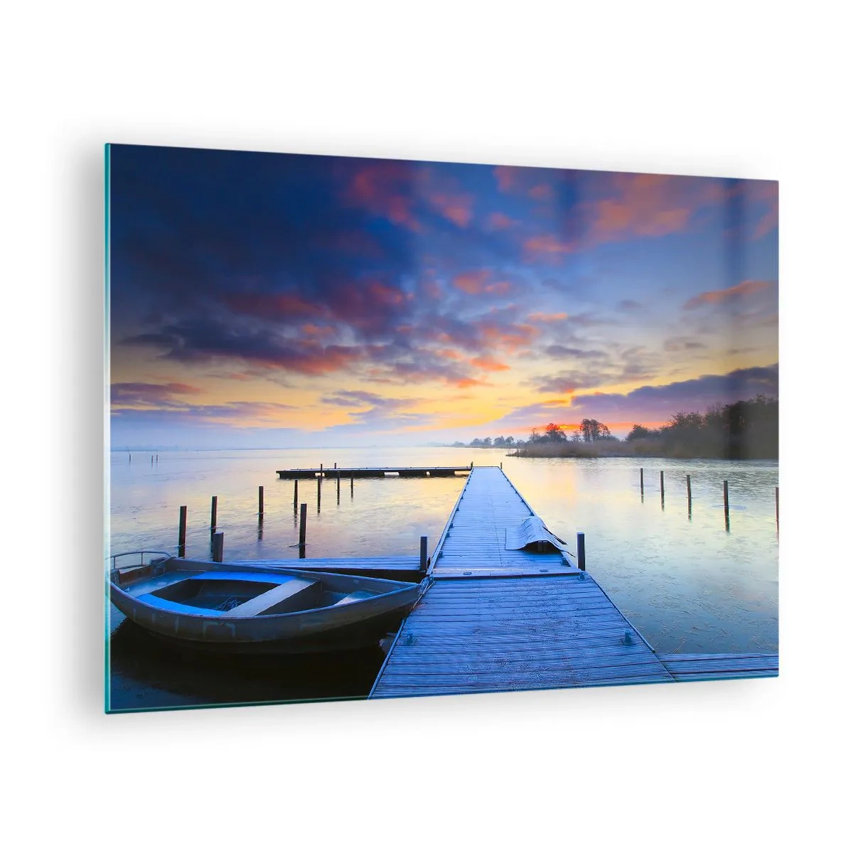 Quadro su vetro - Un molo sul lago all'alba circondato dalla natura pacifica - 70x50cm - Tranquillità violacea e dorata - Decorazione murale moderna per soggiorno e camera da letto ARTTOR