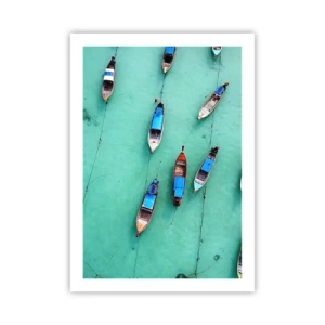 Poster - Una vista a volo d'uccello di barche da pesca sull'acqua turchese - 50x70cm - In gioiosa attesa - Decorazione murale moderna per soggiorno e camera da letto ARTTOR
