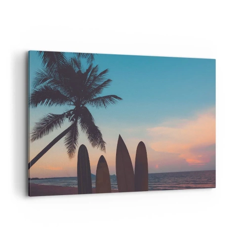 Quadro su tela - Stampe su Tela - Tavole da surf sullo sfondo di una palma e di un tramonto - 120x80cm - Domani anche ci divertiamo - Decorazione murale moderna per soggiorno e camera da letto ARTTOR