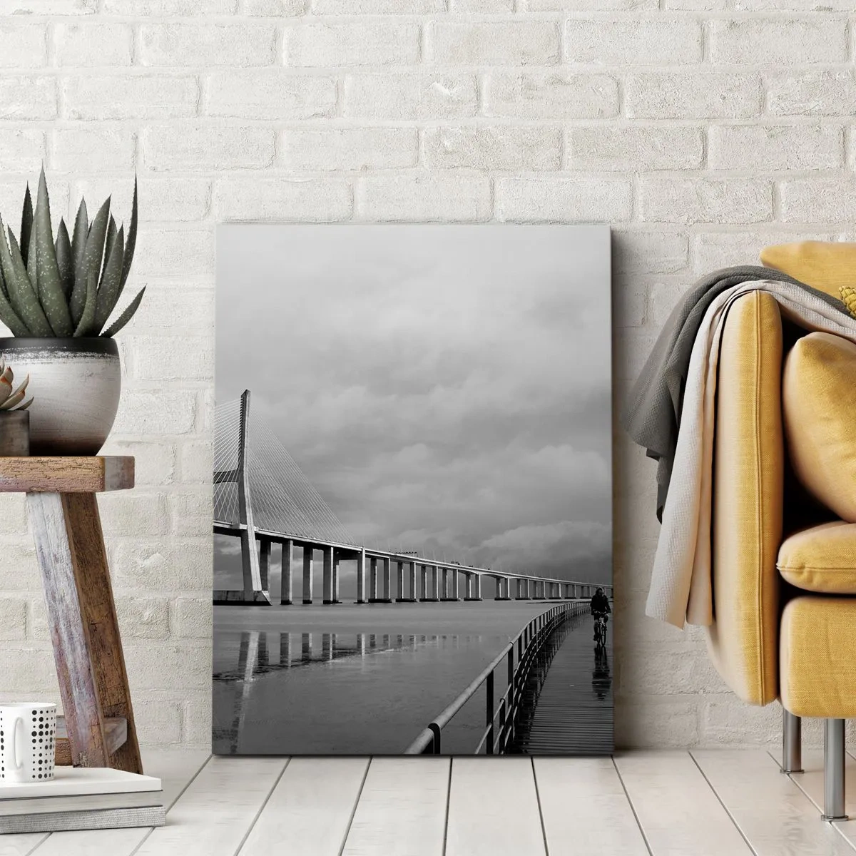 Quadro su tela - Stampe su Tela - Un ponte sospeso sull'acqua in bianco e nero - 50x70cm - A ciascuno ciò che gli spetta - Decorazione murale moderna per soggiorno e camera da letto ARTTOR