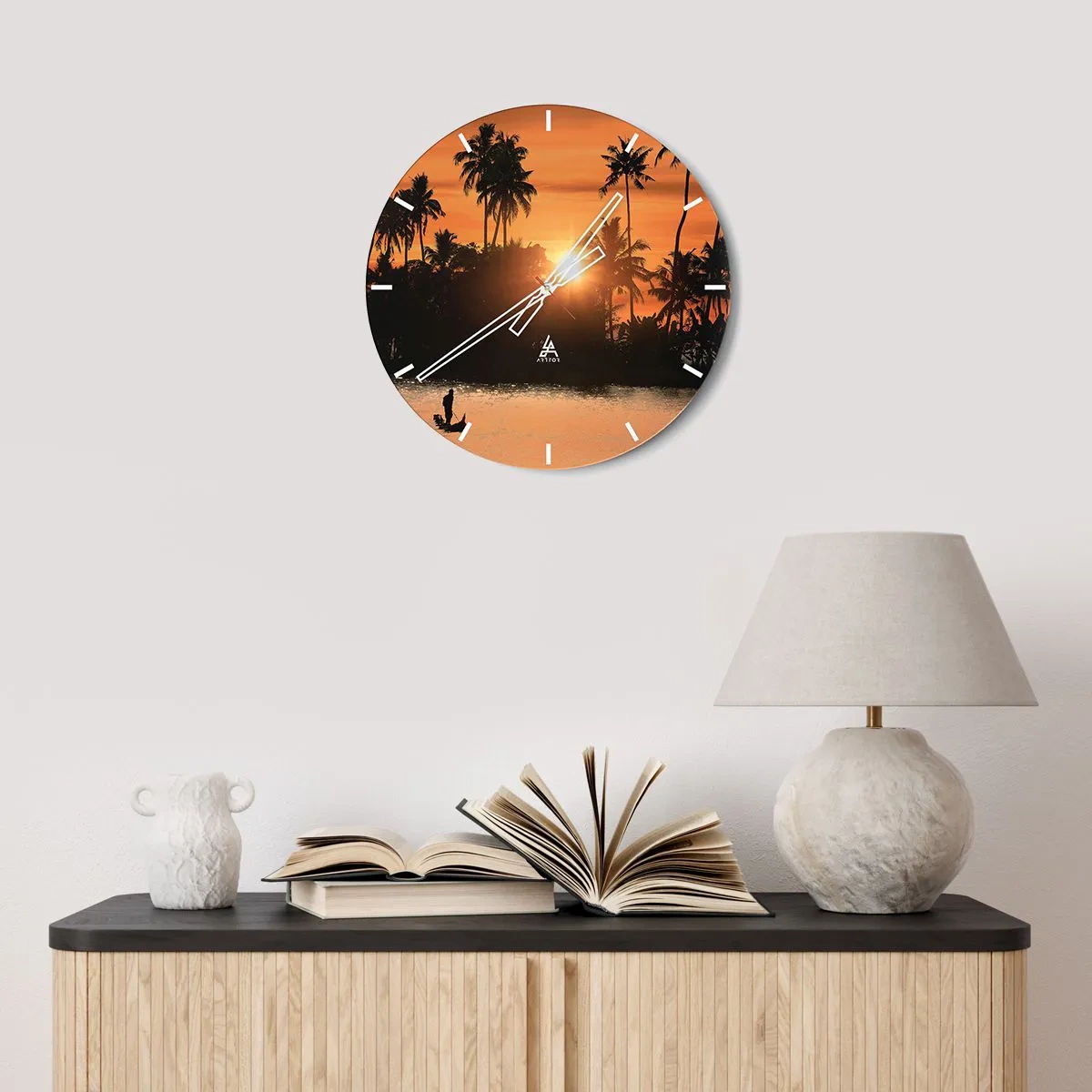 Orologio da parete - Orologio in Vetro - Palme al tramonto su acque calme con la sagoma di un pescatore - 30x30cm - Il tempo del riposo - Decorazione murale moderna per soggiorno, cucina e camera da letto ARTTOR