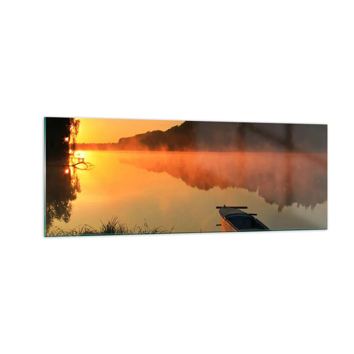 Quadro su vetro - Nebbia mattutina sul fiume con una barca sotto i raggi del sole - 140x50cm - Alba sull'acqua, come uno specchio - Decorazione murale moderna per soggiorno e camera da letto ARTTOR