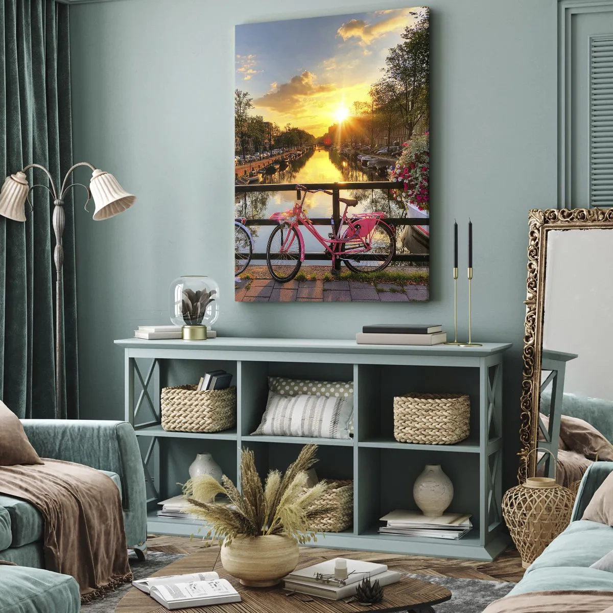 Quadro su tela - Stampe su Tela - Biciclette su un ponte al chiarore del sole al tramonto - 70x100cm - Mattino di primavera ad Amsterdam - Decorazione murale moderna per soggiorno e camera da letto ARTTOR