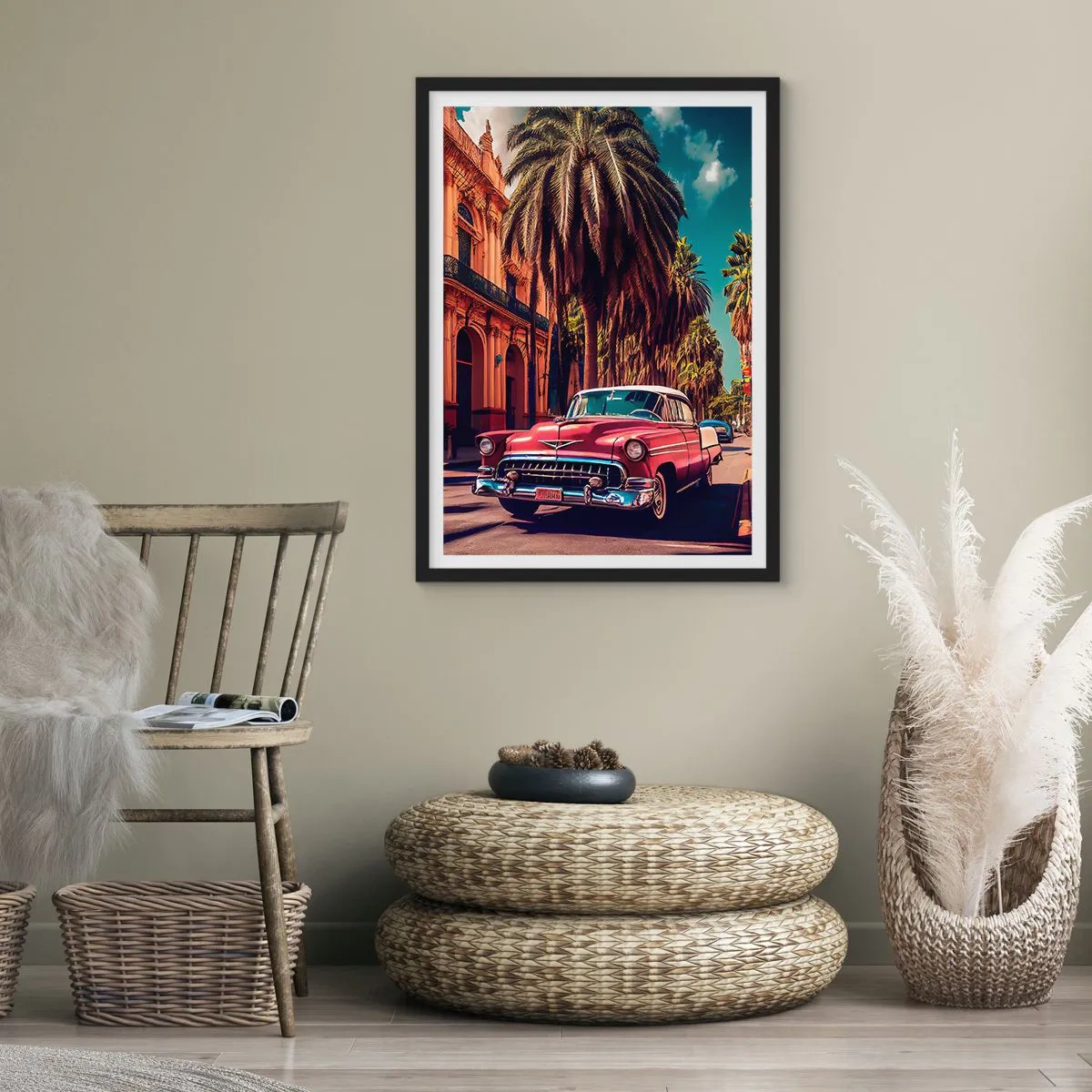 Poster in cornice nera - Un'auto d'epoca sullo sfondo di una città tropicale - 50x70cm - Ancora all'Avana - Decorazione murale moderna per soggiorno e camera da letto ARTTOR