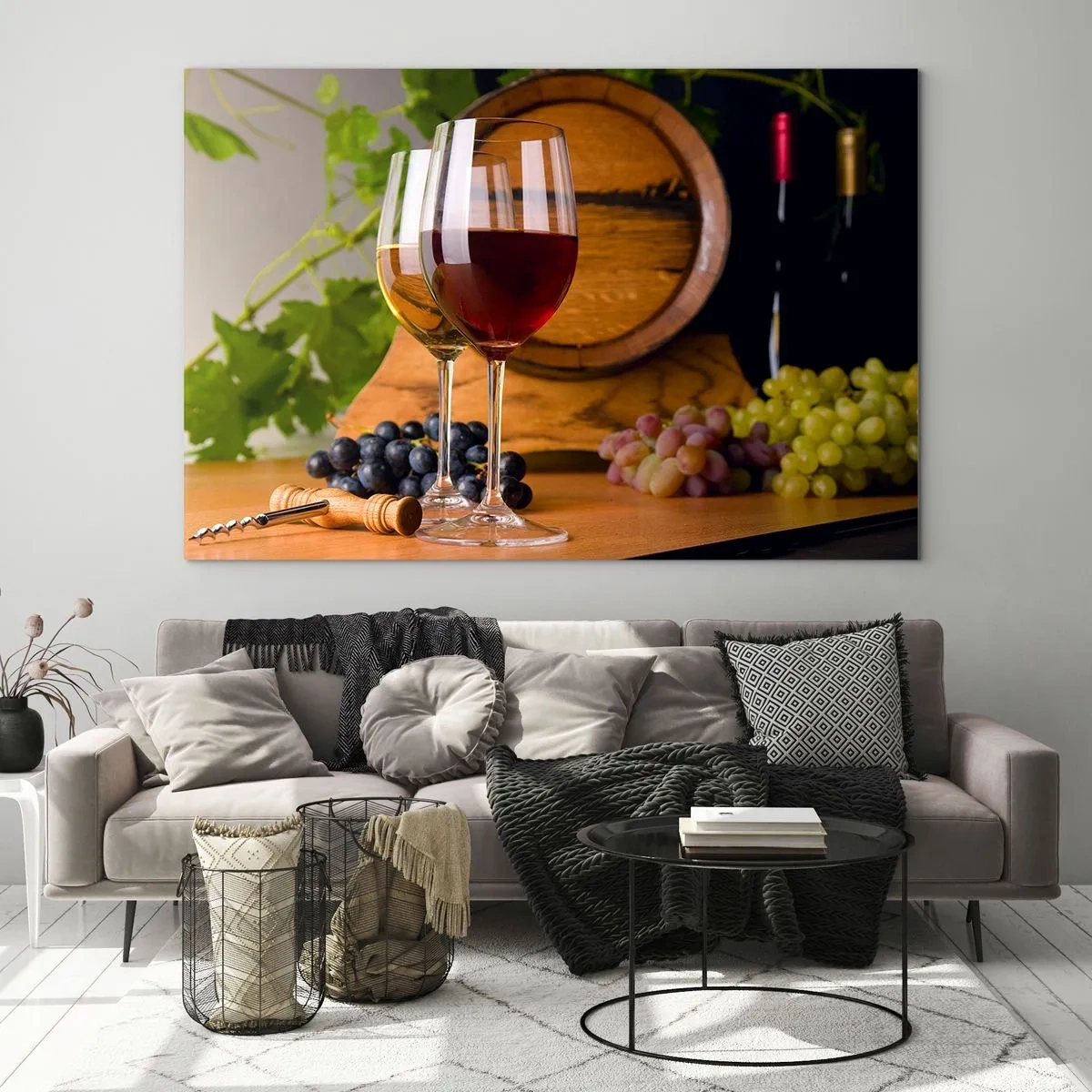 Quadro su vetro - Bicchieri di vino, uva e una botte su uno sfondo di foglie di vite - 70x50cm - Come presso gli antichi conoscitori - Decorazione murale moderna per soggiorno e camera da letto ARTTOR