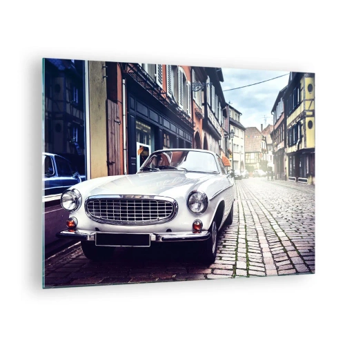 Quadro su vetro - Un'auto classica bianca sullo sfondo di edifici storici - 70x50cm - Il passato è oggi - Decorazione murale moderna per soggiorno e camera da letto ARTTOR