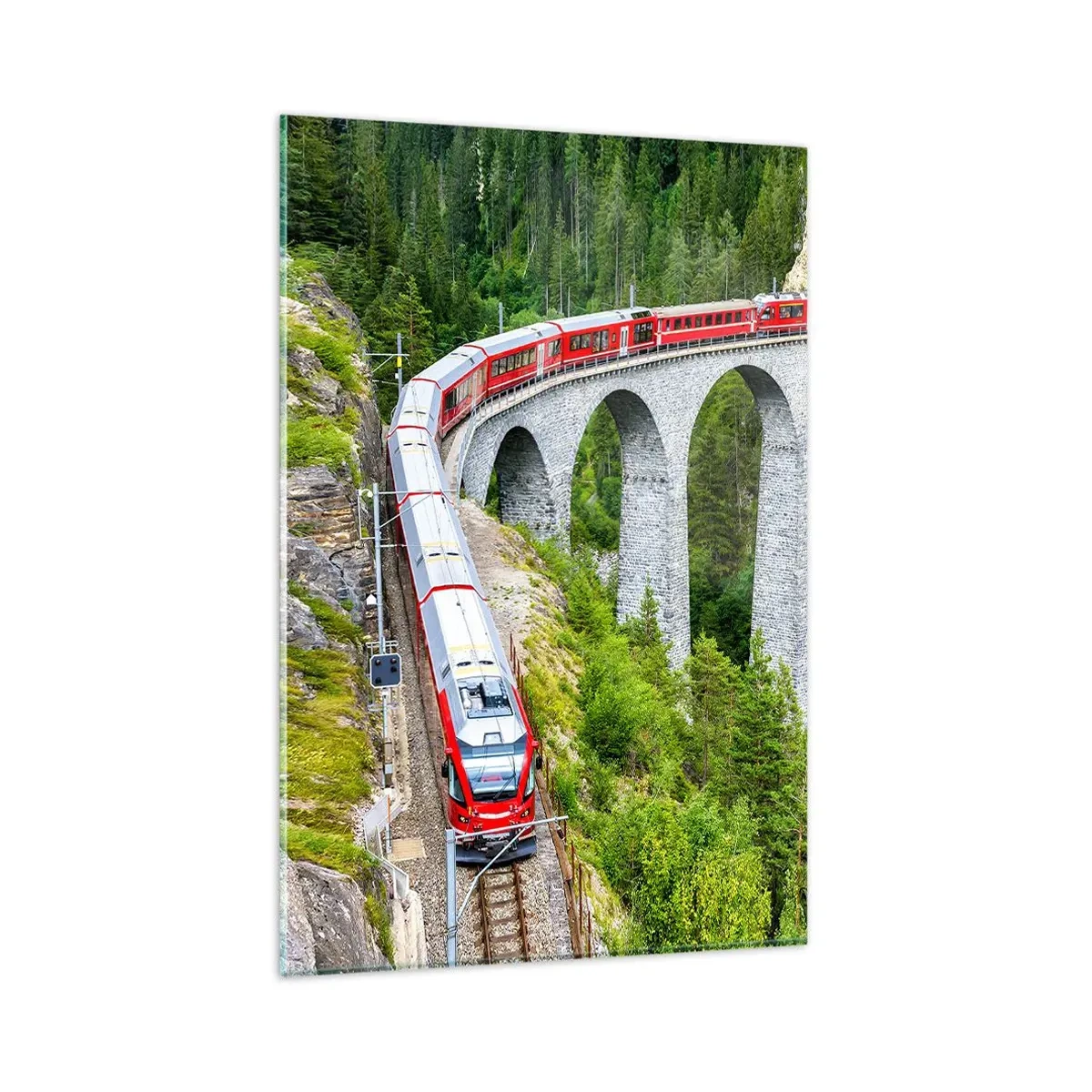 Quadro su vetro - Un treno su un pittoresco viadotto in un paesaggio montuoso - 80x120cm - Il treno tra i monti - Decorazione murale moderna per soggiorno e camera da letto ARTTOR