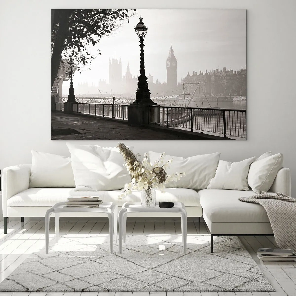 Quadro su vetro - Fotografia in bianco e nero del lungomare di Londra con il Big Ben - 100x70cm - Un mattino a Londra - Decorazione murale moderna per soggiorno e camera da letto ARTTOR