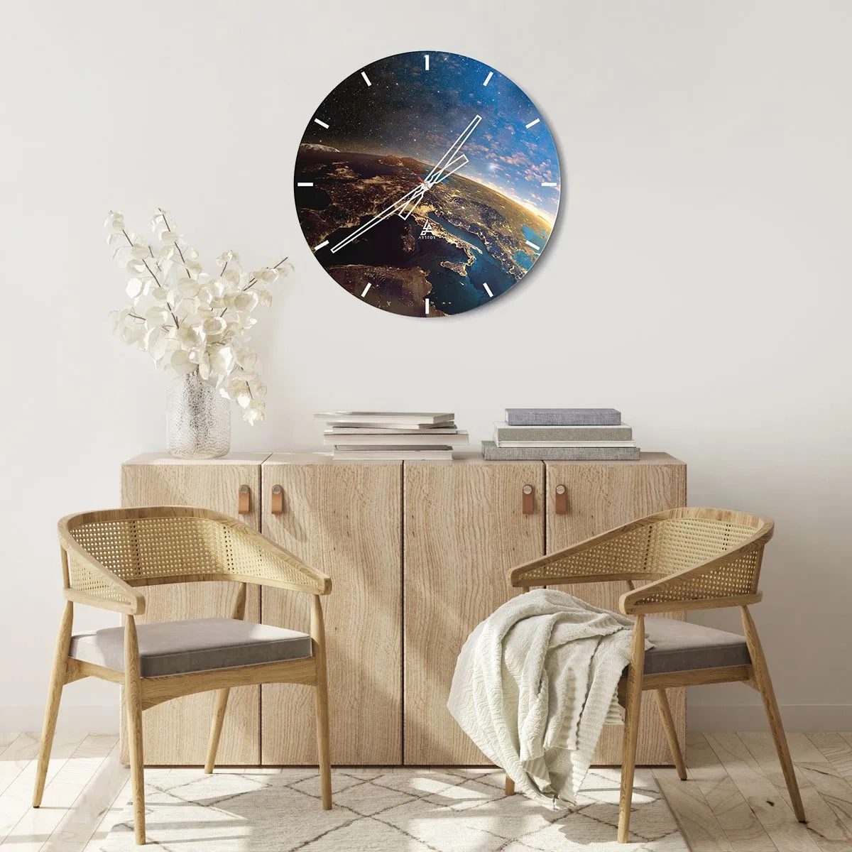 Orologio da parete - Orologio in Vetro - Vista della Terra dallo spazio con i continenti illuminati - 30x30cm - Guardiamoci da lontano - Decorazione murale moderna per soggiorno, cucina e camera da letto ARTTOR