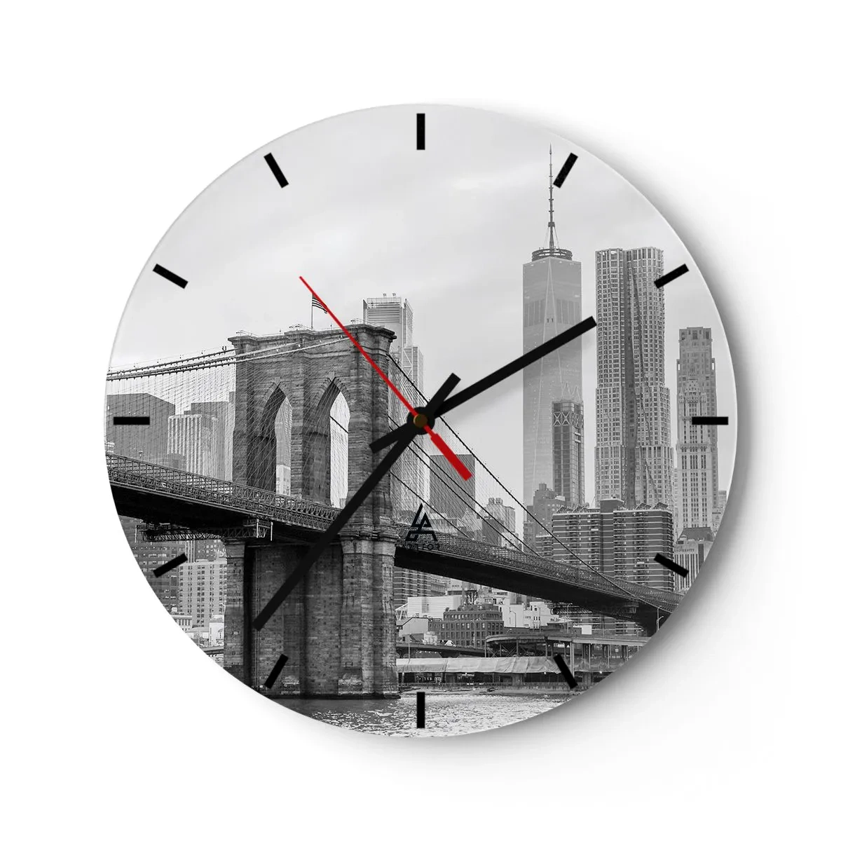 Orologio da parete - Orologio in Vetro - Il ponte di Brooklyn contro lo skyline della città in bianco e nero - 30x30cm - Atmosfera di New York - Decorazione murale moderna per soggiorno, cucina e camera da letto ARTTOR