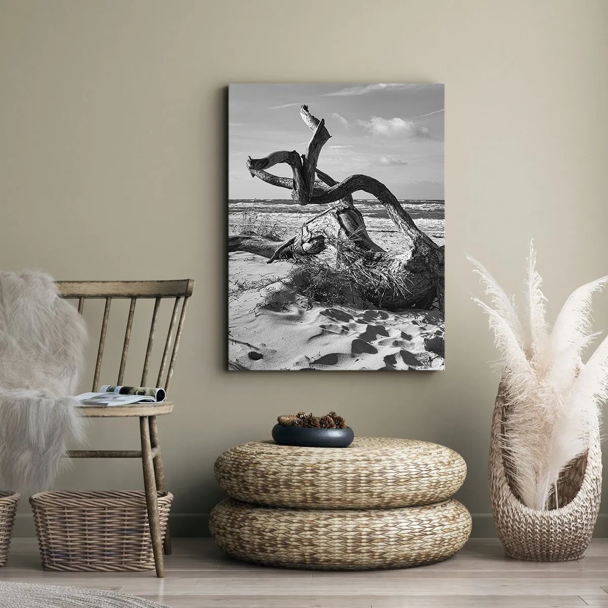 Quadro su tela - Stampe su Tela - Paesaggio in bianco e nero con un albero morto sulla spiaggia - 50x70cm - Scolpito dal mare - Decorazione murale moderna per soggiorno e camera da letto ARTTOR