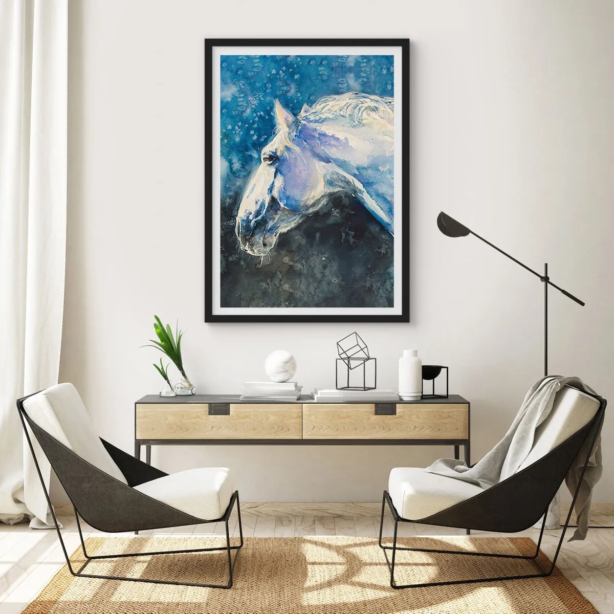 Poster in cornice nera - Ritratto di un cavallo nei toni blu dell'acquerello - 50x70cm - Ritratto in luce blu - Decorazione murale moderna per soggiorno e camera da letto ARTTOR