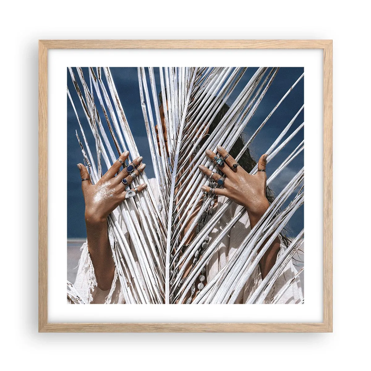 Poster in cornice rovere chiaro - La ragazza dello sciamano? - 50x50 cm