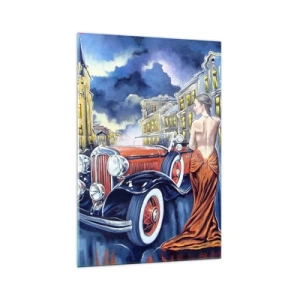 Quadro su vetro - Una donna in un abito elegante accanto a un'auto d'epoca di notte - 70x100cm - Notturno in blu e coralli - Decorazione murale moderna per soggiorno e camera da letto ARTTOR