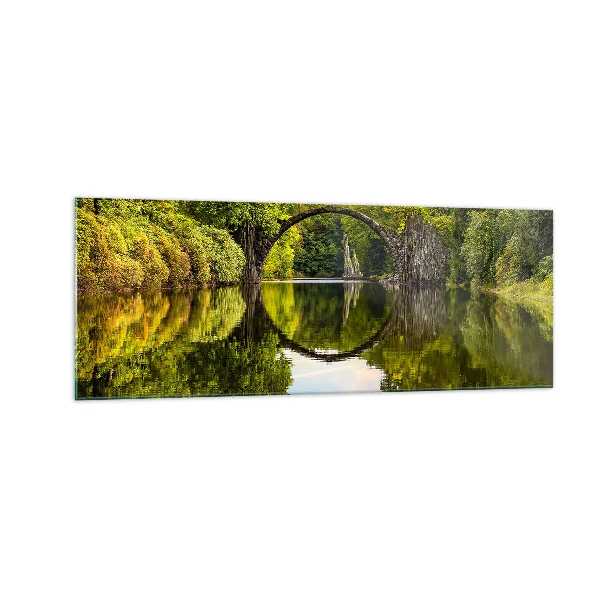 Quadro su vetro - Un ponte di pietra sopra un fiume con un riflesso perfetto nell'acqua - 140x50cm - All'incontro di due mondi - Decorazione murale moderna per soggiorno e camera da letto ARTTOR