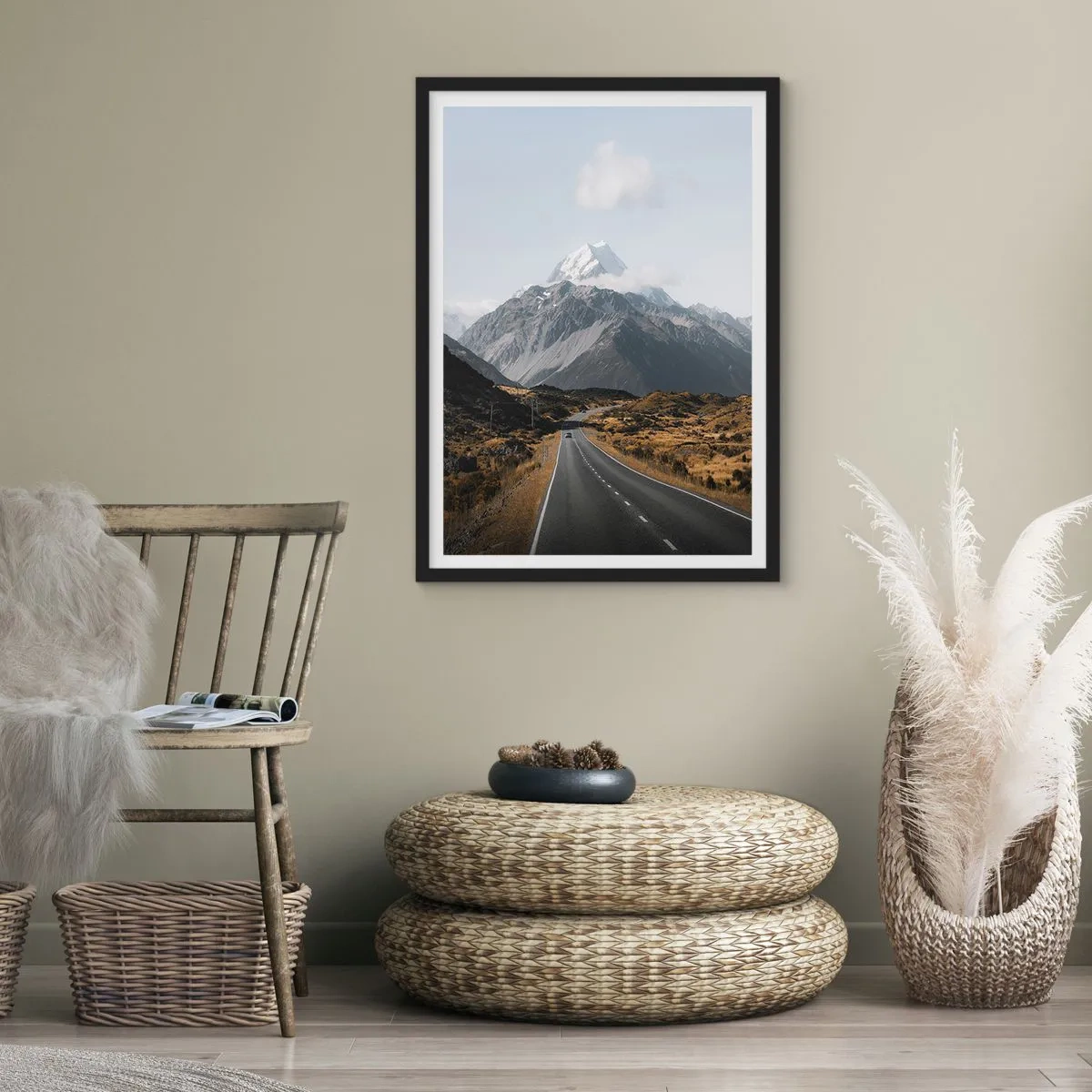 Poster in cornice nera - Via verso il cuore dei monti - 70x100 cm