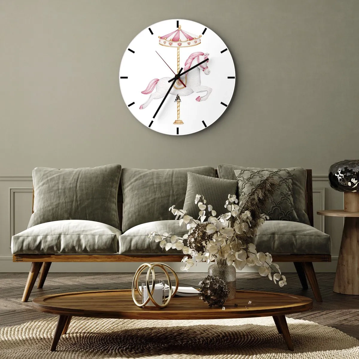 Orologio da parete - Orologio in Vetro - Un cavallo da giostra bianco con una sella rosa su uno sfondo bianco - 30x30cm - Partito al galoppo. - Decorazione murale moderna per soggiorno, cucina e camera da letto ARTTOR