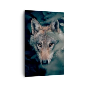 Quadro su tela - Stampe su Tela - Un lupo nel suo ambiente naturale, che osserva dalle profondità della foresta. - 80x120cm - Cacciatore - Decorazione murale moderna per soggiorno e camera da letto ARTTOR