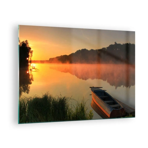 Quadro su vetro - Alba su un lago calmo con una barca sulla riva - 70x50cm - Alba sull'acqua, come uno specchio - Decorazione murale moderna per soggiorno e camera da letto ARTTOR