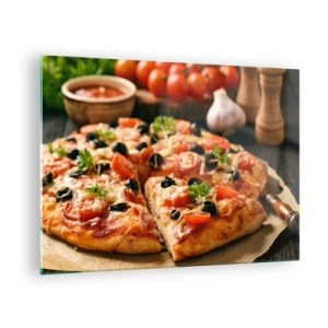 Quadro su vetro - Pizza appetitosa con pomodori, olive ed erbe aromatiche - 70x50cm - Te la sei nuovamente cavata - Decorazione murale moderna per soggiorno e camera da letto ARTTOR