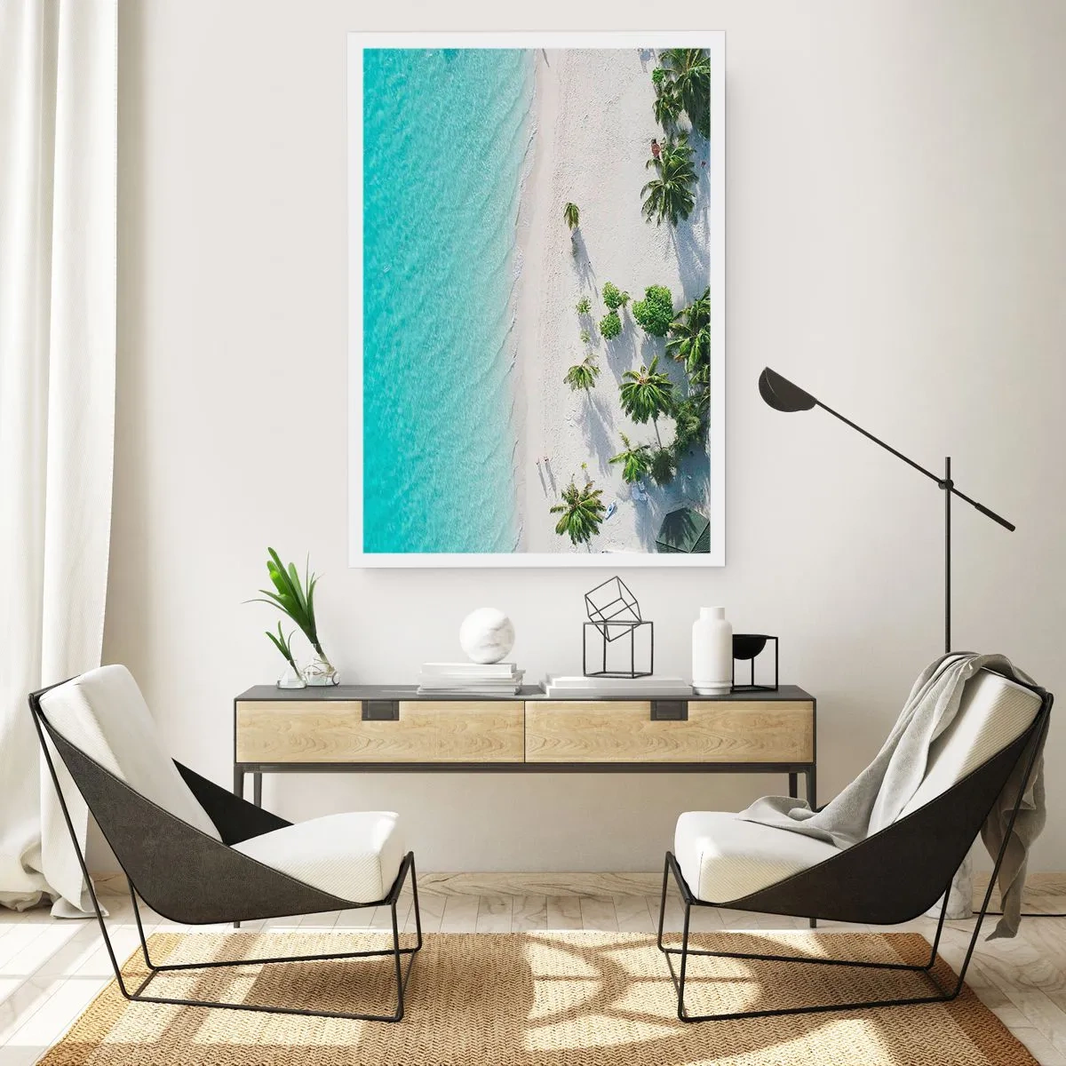Poster - Vista aerea di una spiaggia tropicale con palme e mare blu - 50x70cm - Vacanze in paradiso - Decorazione murale moderna per soggiorno e camera da letto ARTTOR