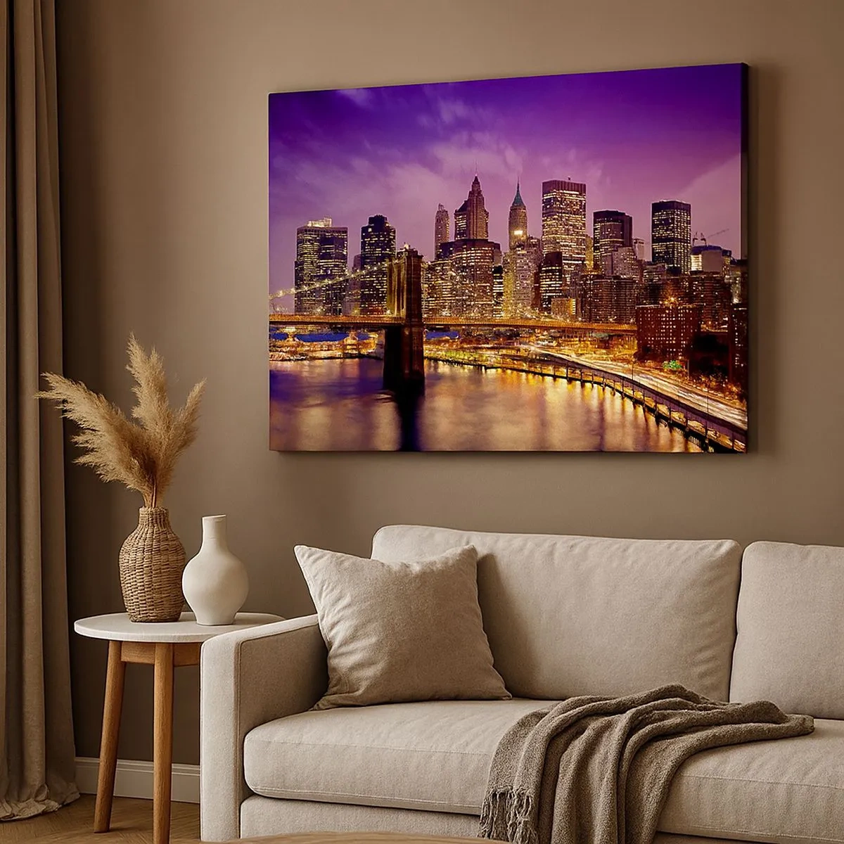 Quadro su tela - Stampe su Tela - Panorama della città con il ponte nella luce della sera contro il cielo viola - 70x50cm - Manhattan in viola e oro - Decorazione murale moderna per soggiorno e camera da letto ARTTOR