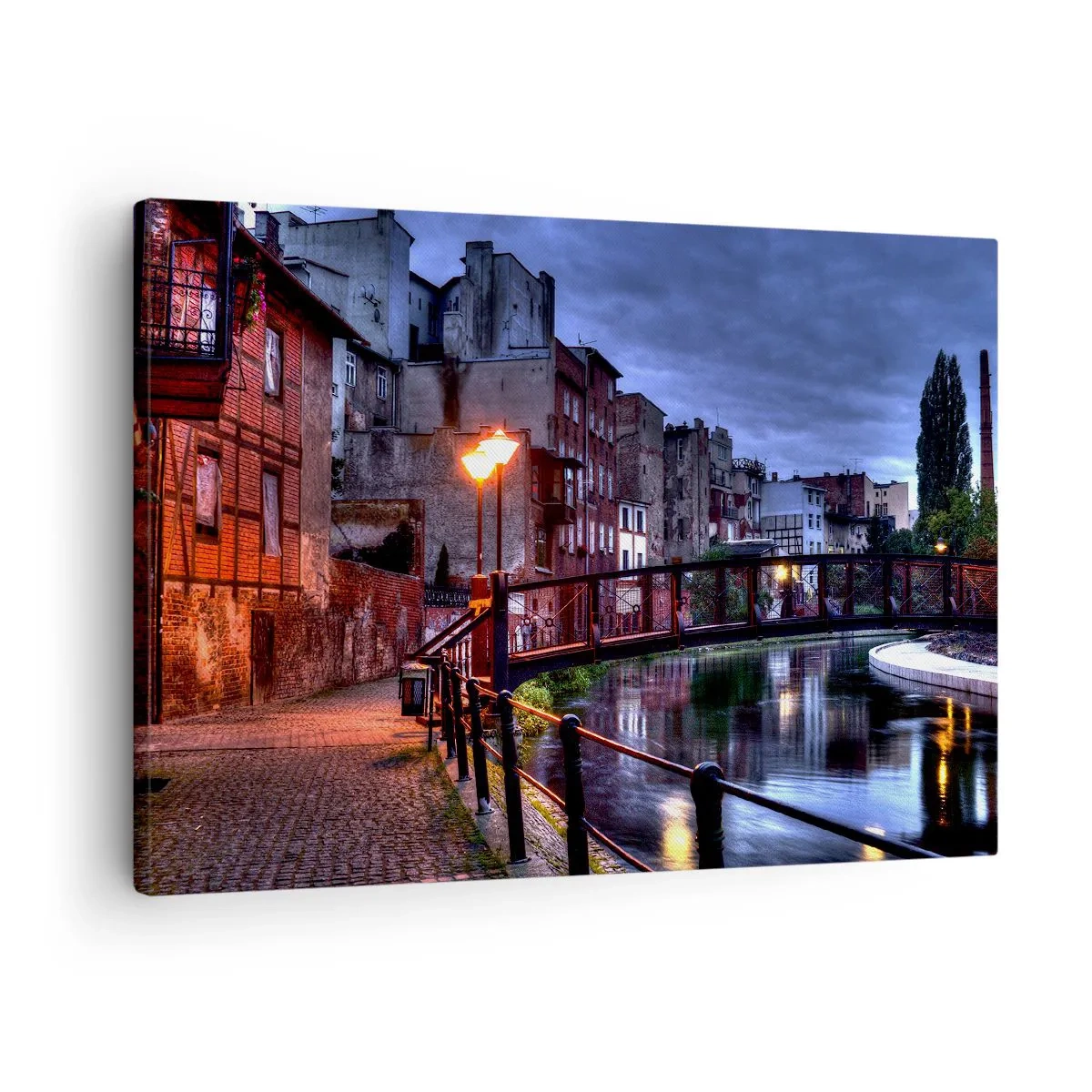 Quadro su tela - Stampe su Tela - Vista serale delle case popolari e del ponte sul canale - 70x50cm - Questa Bydgoszcz non la conosci - Decorazione murale moderna per soggiorno e camera da letto ARTTOR
