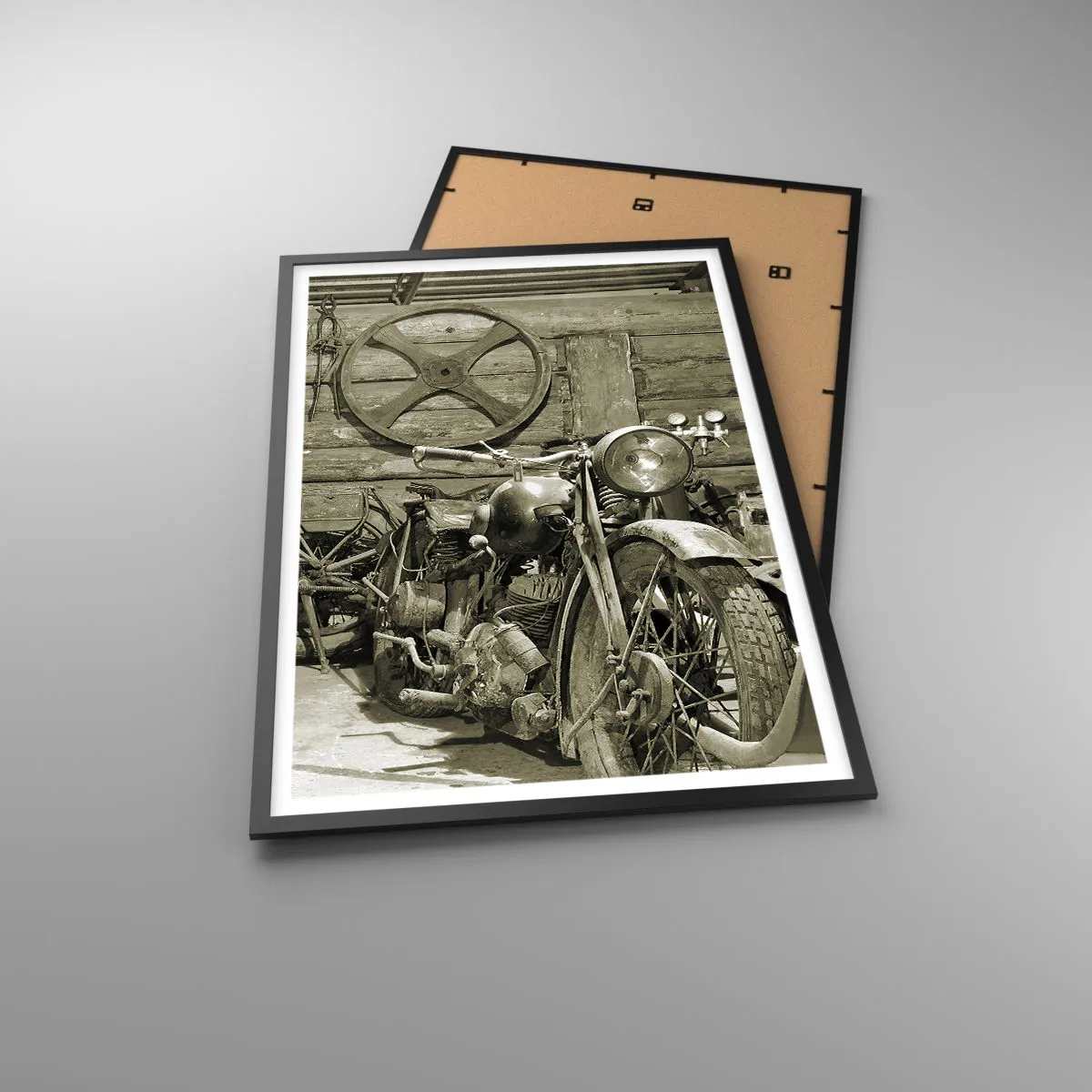 Poster in cornice nera Arttor 61x91 cm - Nel capanno di zio Alfredo -  Motociclo, Officina Riparazioni Auto, Vintage ▾, Retrò, Seppia, Per il  Salotto